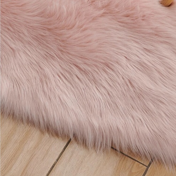 Pink heart rug - Picture 2 of 3